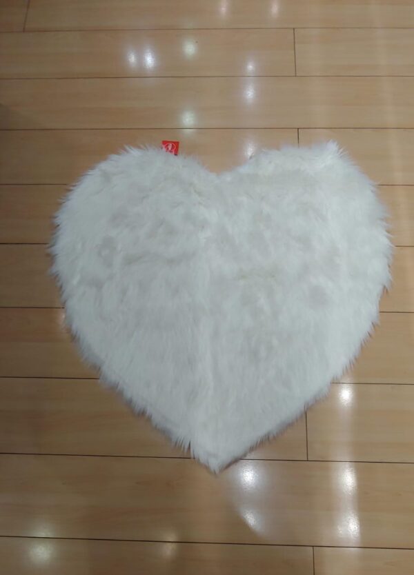 alfombra corazón blanca